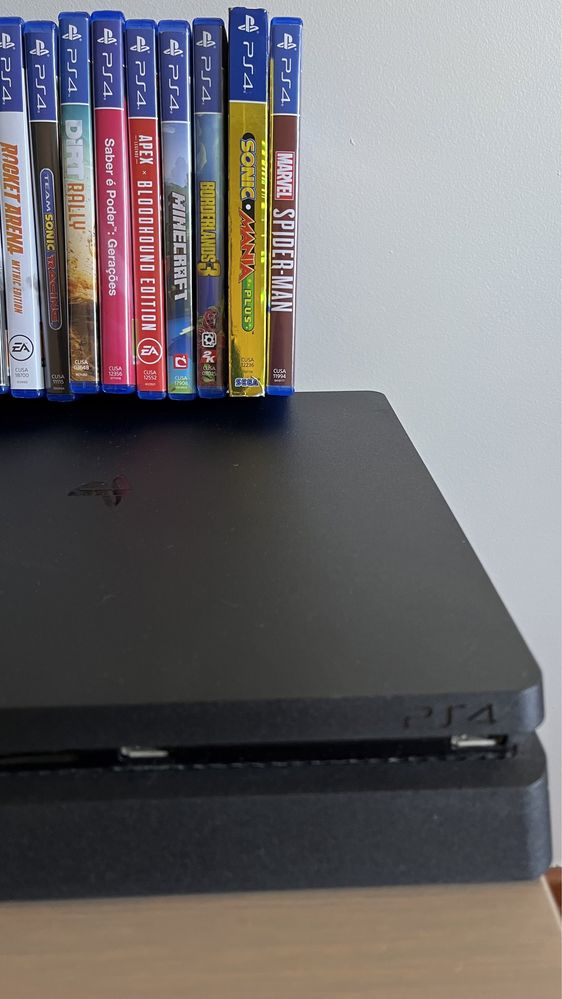 PlayStation 4 com jogos
