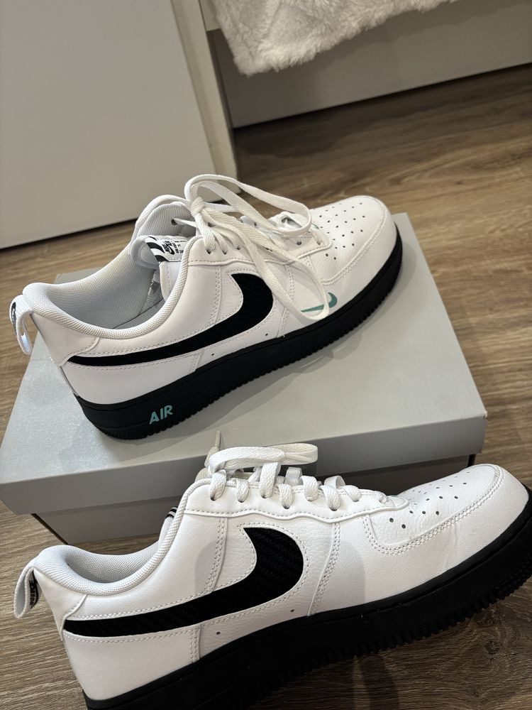 Nike Air Force 1 ’07 LV8 J22 rozmiar 42.5