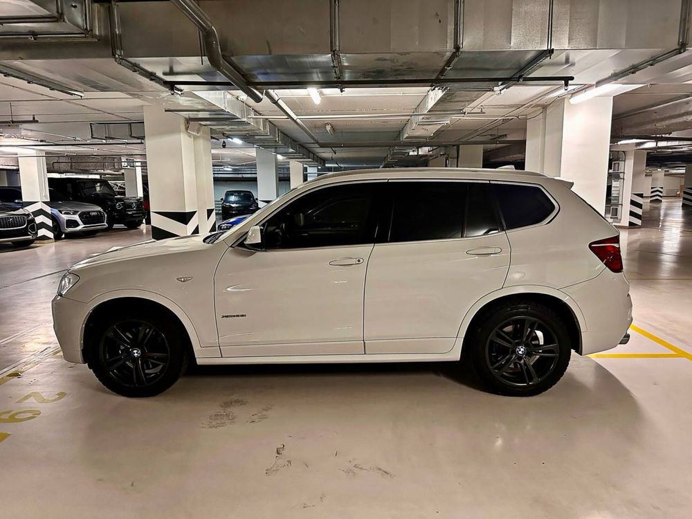 BMW X3 F25 xDrive 28i M-Paket 2013 год.