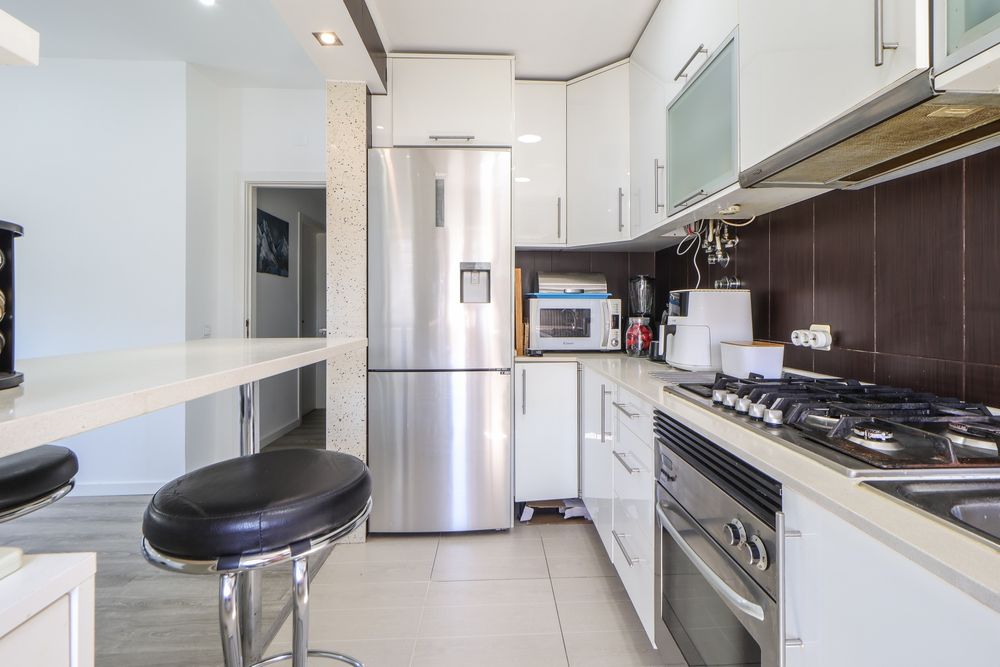 Apartamento T3 remodelado com arrecadação