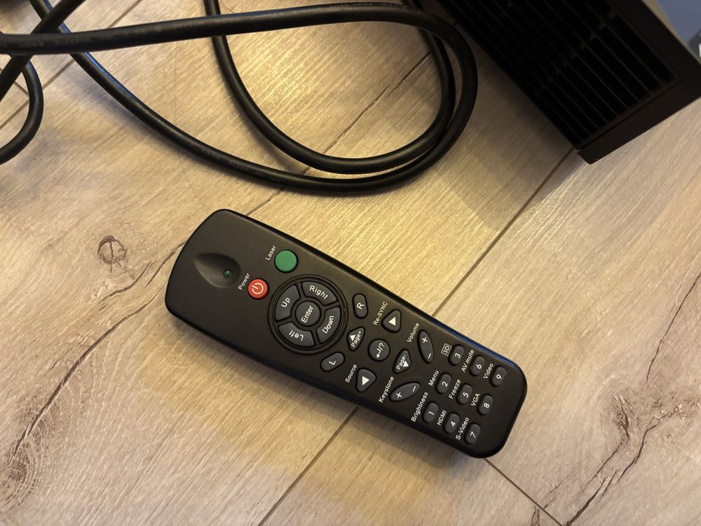 Projektor Vivitec D832MX