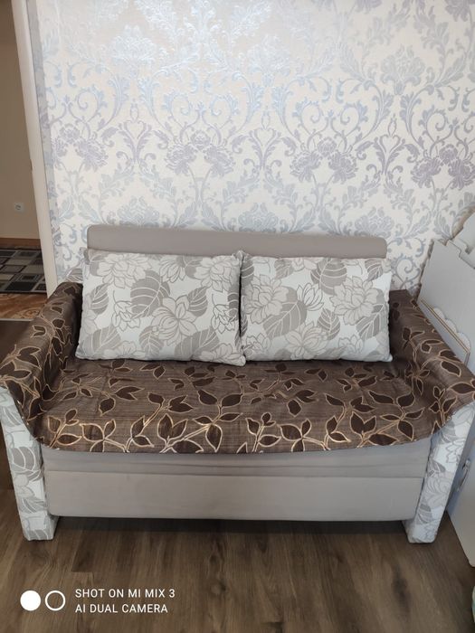 Двоспальний диван