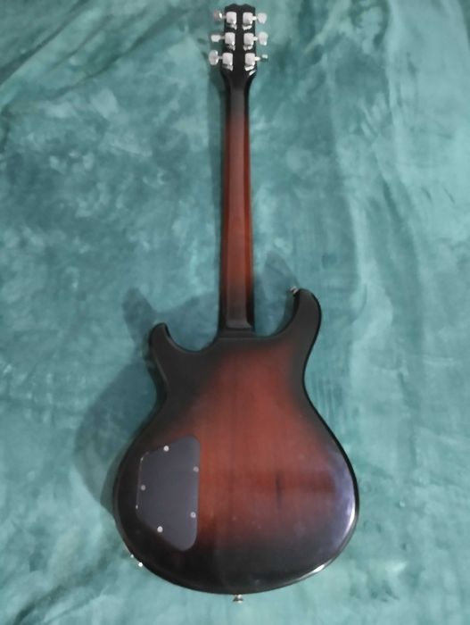 Nick Igor основатель фирмы Avaks guitar