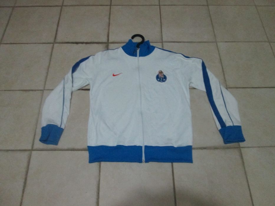 Vários equipamentos do F. C. PORTO