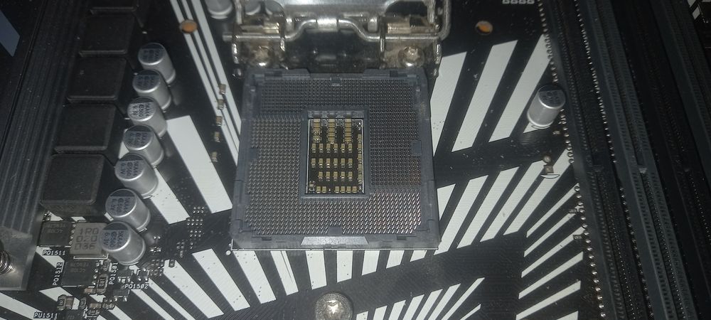 Материнська плата Asus z390-p з процесором i7 9700k