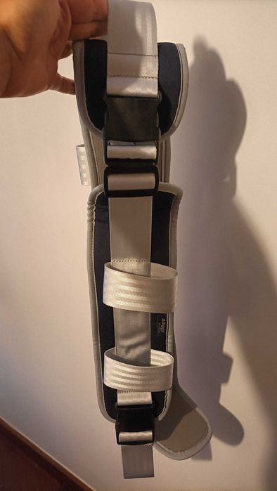 Cinto de transferência com pegas e fecho rápido.