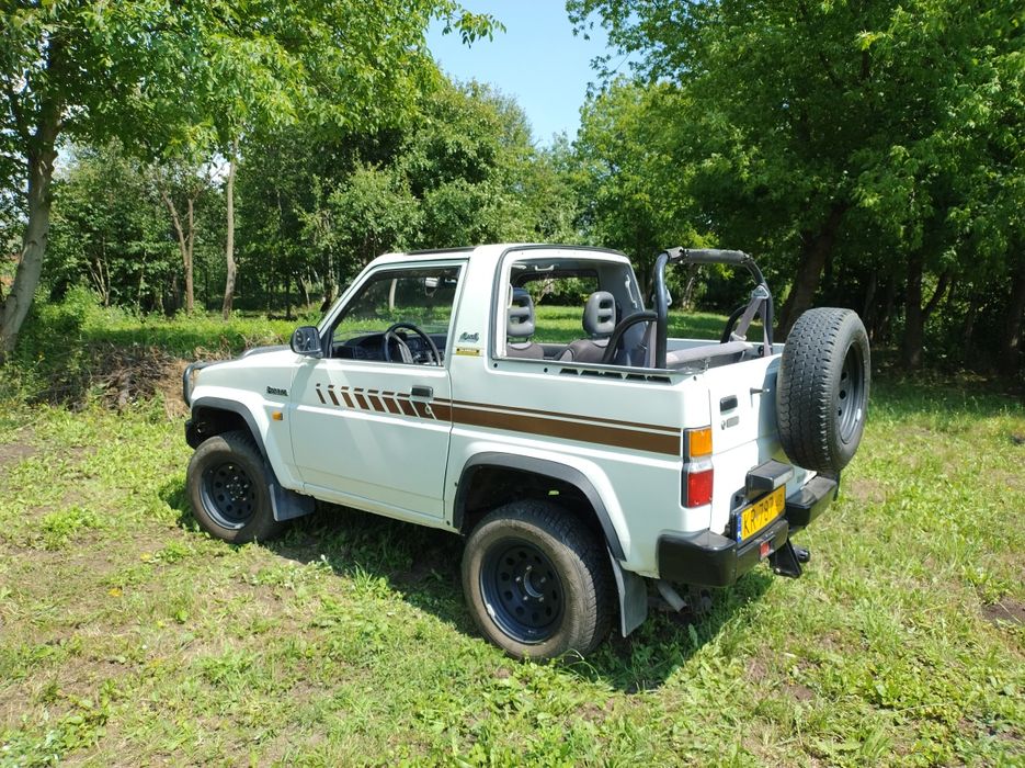 Daihatsu Feroza 1993 zamiana?
