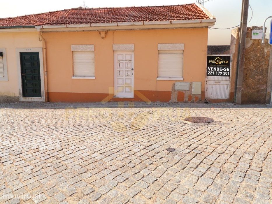 Excelente Moradia Terrea Com Terreno E Anexos Arcozelo