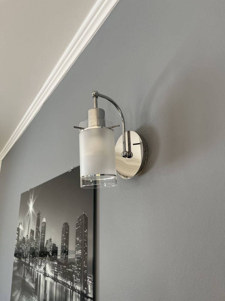 Sprzedam lampy do salonu cały komplet