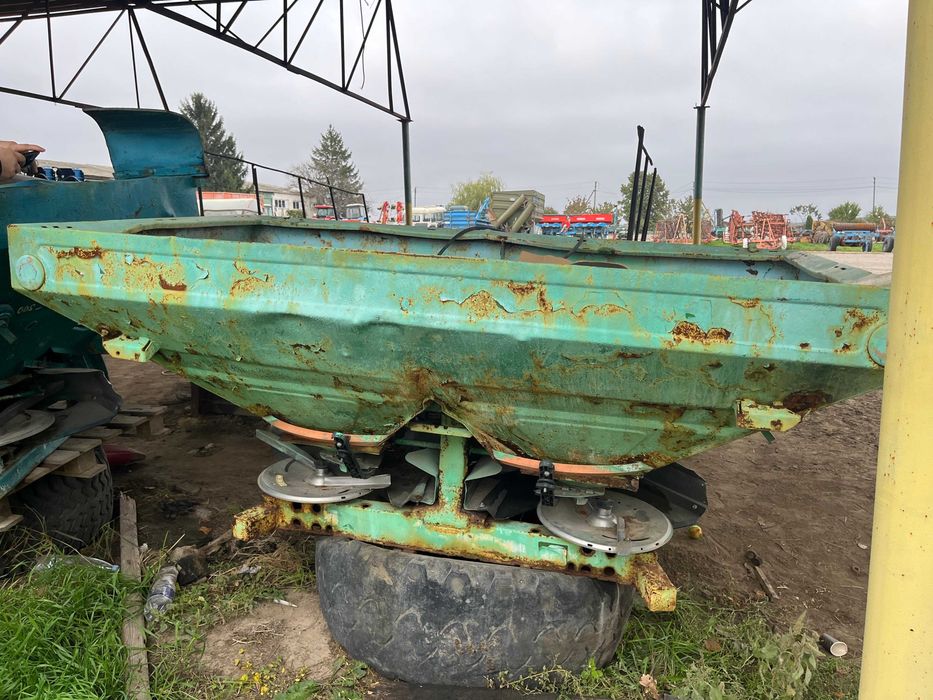 Розкидачі мінеральних добрив Amazone ZAM-18, 2008р