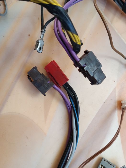 Клеммные колодки от стиральной машины SIEMENS 6143