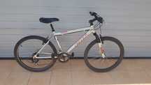 Vendo bicicleta Shimano CBF Alumínio roda 26
