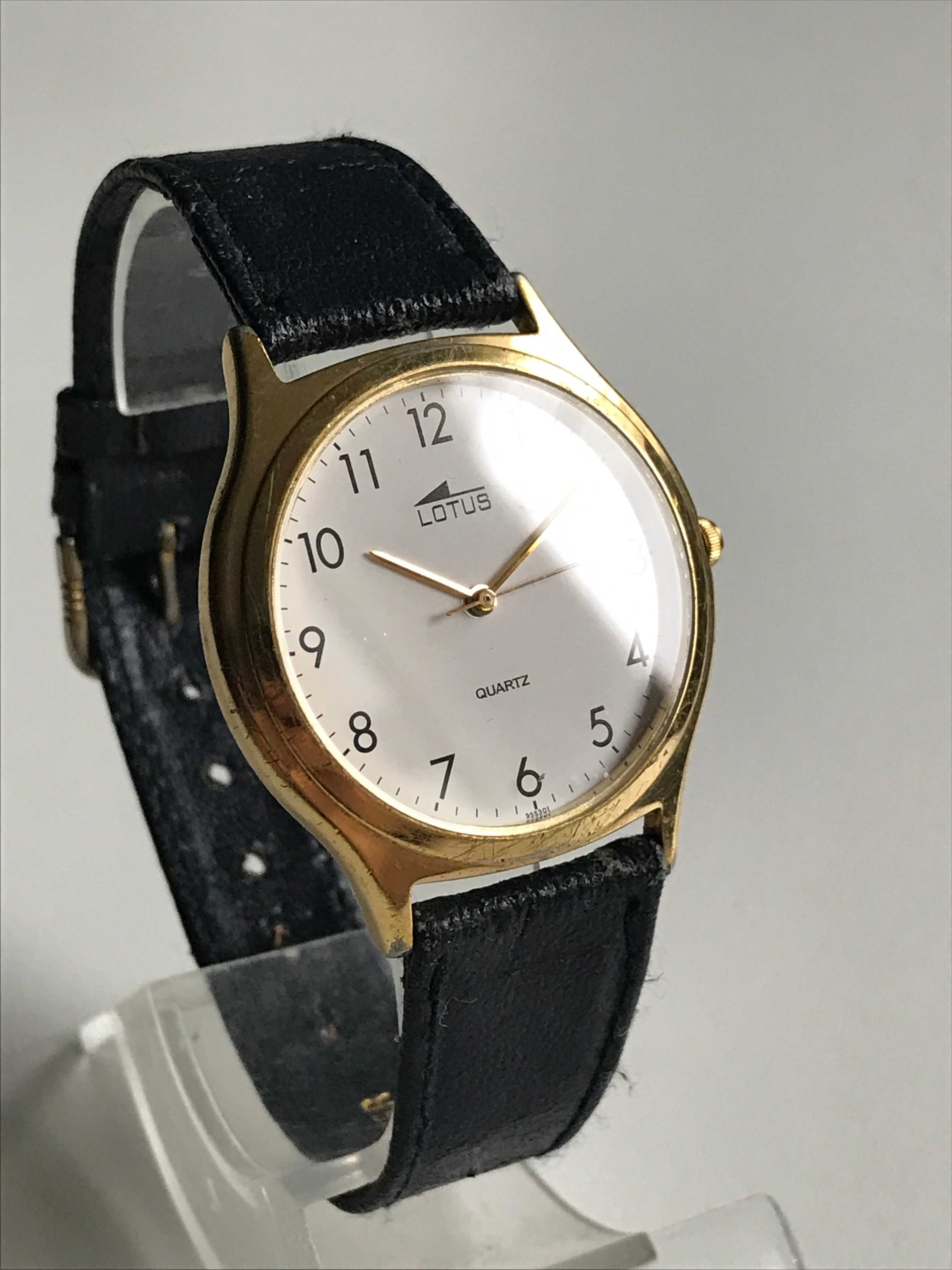 Relógio Lotus Dourado Quartz Vintage Bracelete Pele