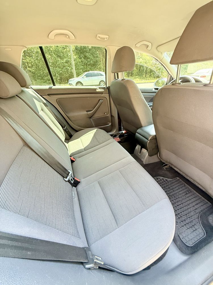 Продаю свій автомобіль WV Golf V 2007 року