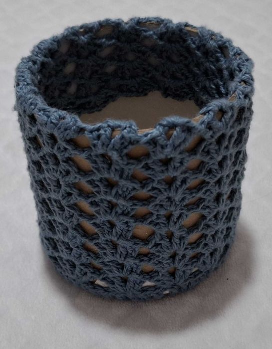 Pojemnik na długopisy, kredki, 9x8,5cm, praca plastyczna (Handmade)