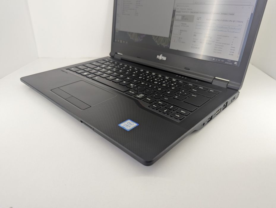 НАДІЙНИЙ Ноутбук Fujitsu E548 14FHD i5-10 8/256 гарна автоність, ідеал