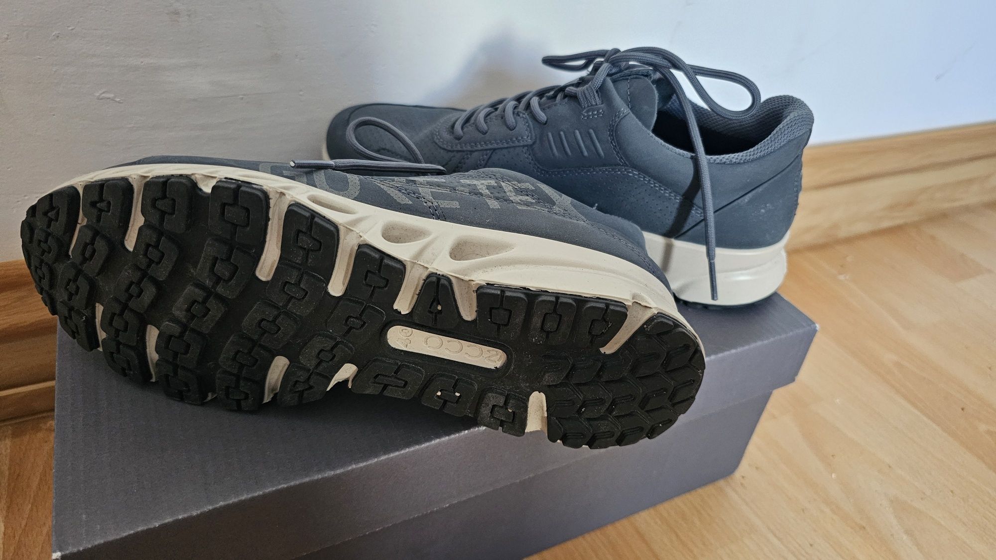 Ecco Multi-Vent M
