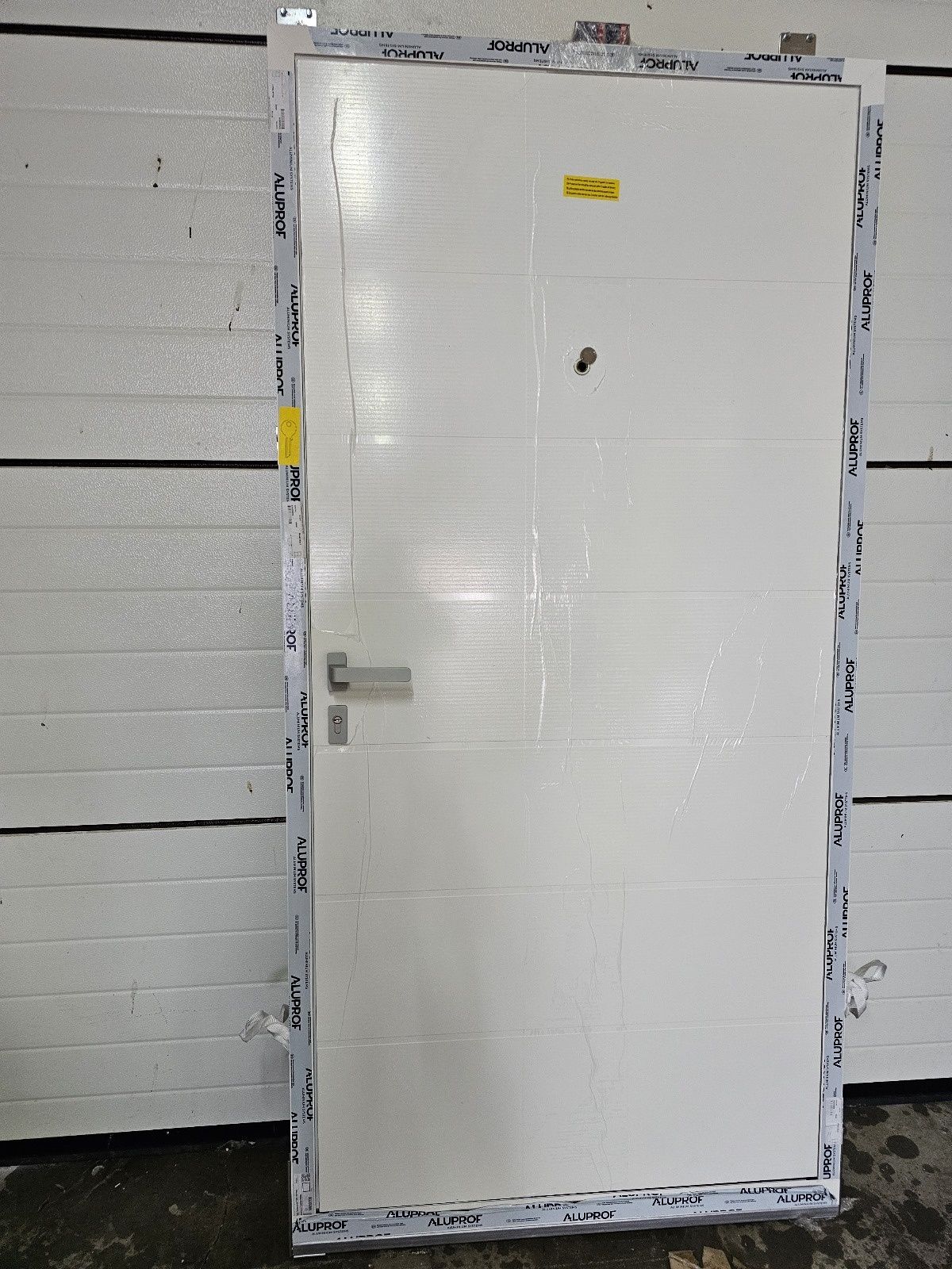 Drzwi zewnętrzne aluminiowe
