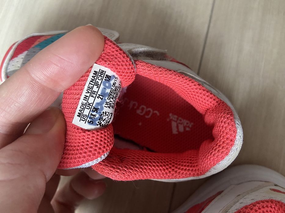 Кросівки/взуття для дівчинки Adidas