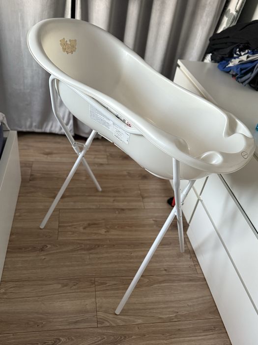 Sprzedam wanienke plastikowa ze stojakiem