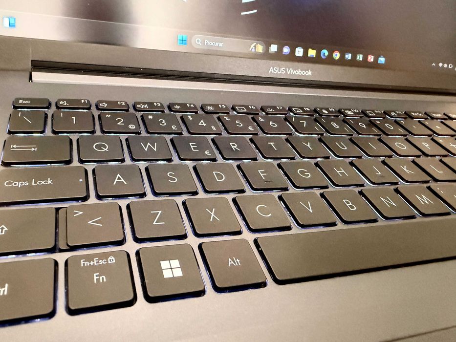 Asus Vivobook K3500P 15.6"FHD|i7-11370H a 3.3Ghz|16Gb Ram|Ssd 512Gb