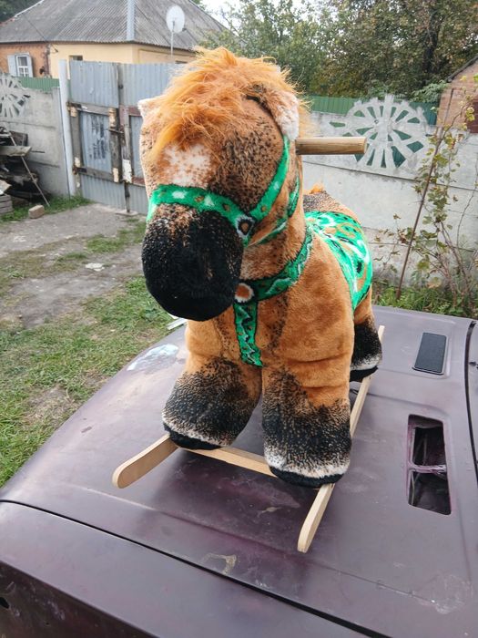 Кінь-гойдалка для дітей, б/у