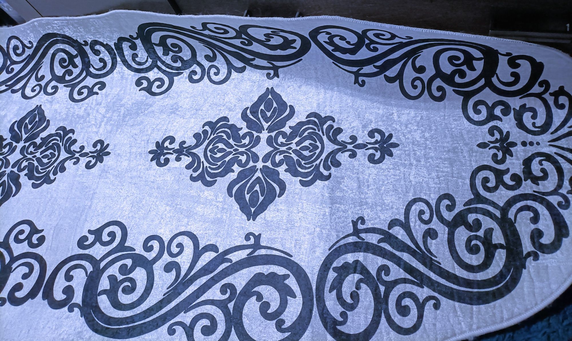 Sprzedam nowy piękny długi dywan 300cm odbiór Starogard Gdański