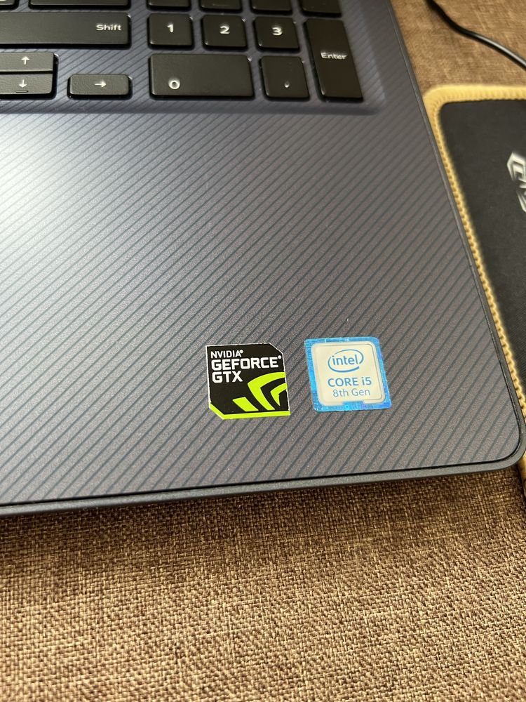Ігровий ноутбук Dell G3 3579 (Core i5, NVIDIA GF GTX1050TI 4GB, SSD)