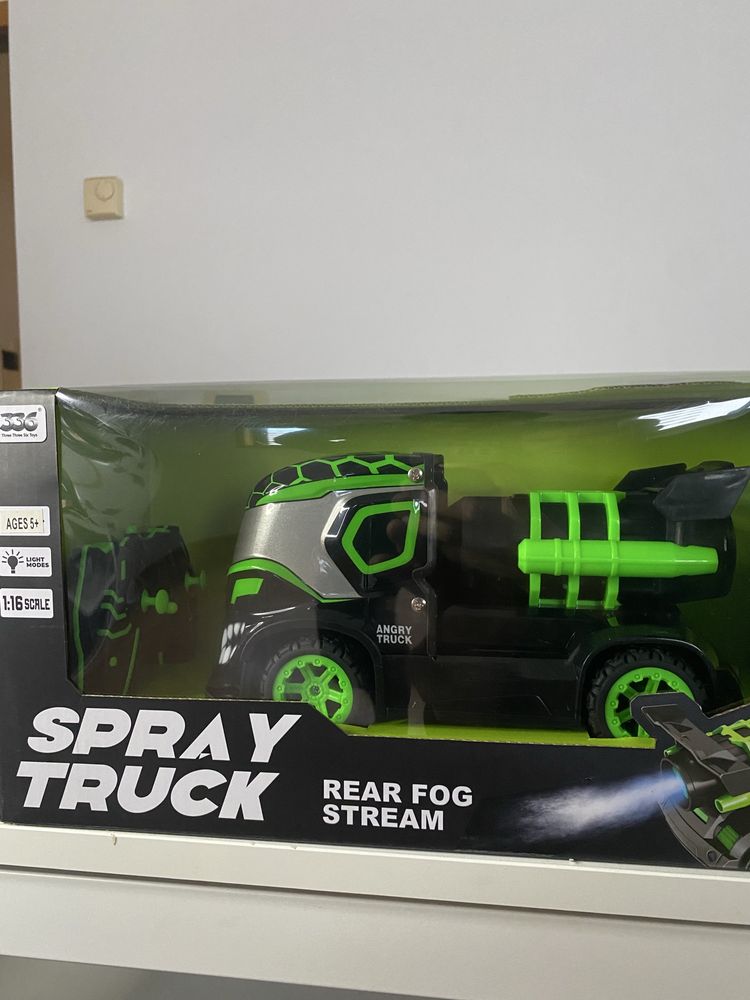 **"Spray Truck com 5 Modos de Luz - Diversão e Estilo por 30€!"**