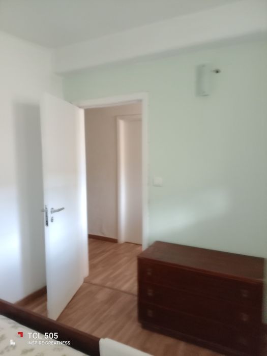 Arrenda-lse um quarto bem localizado em Quarteira