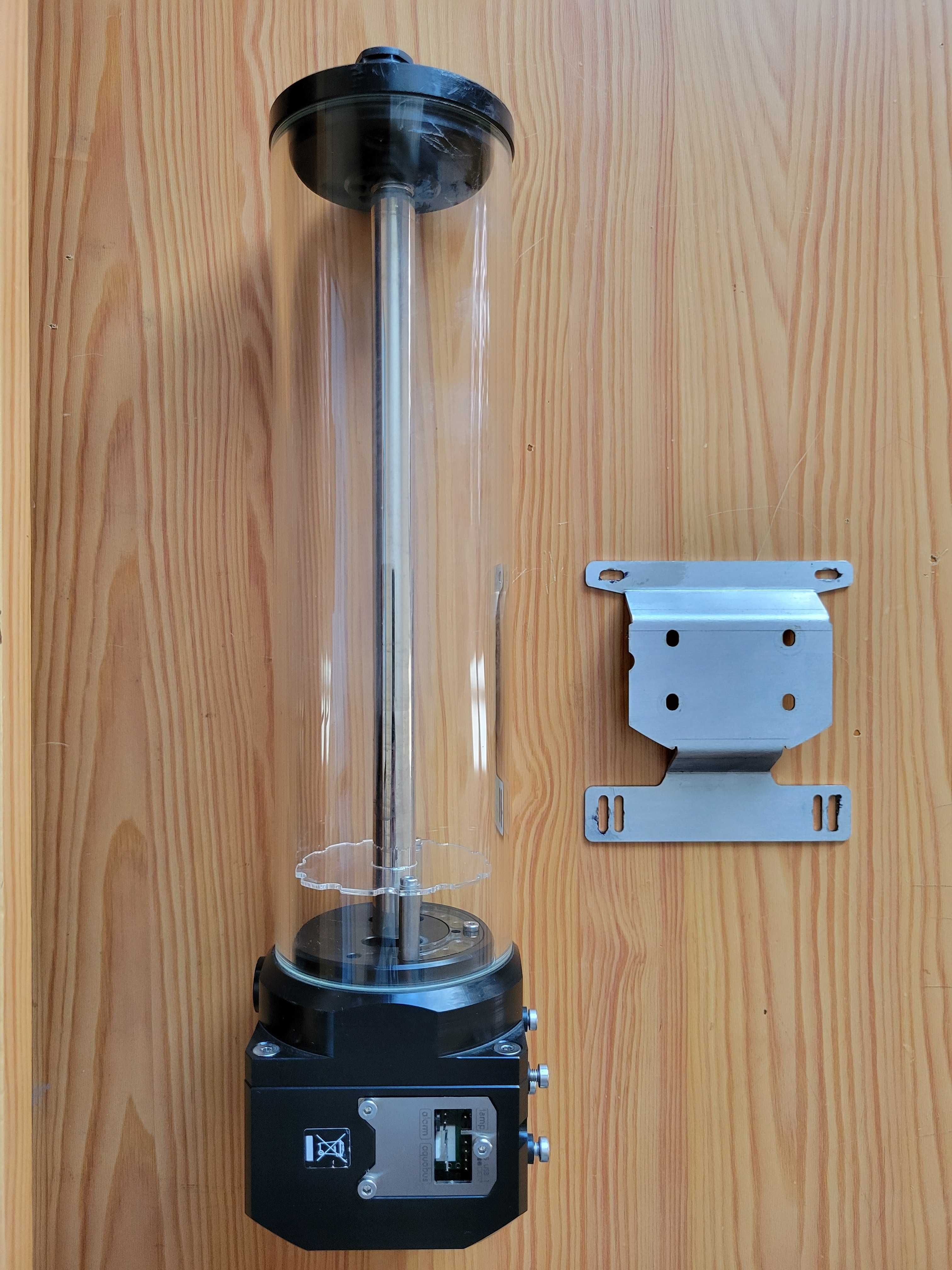 Aqua Computer Aqualis 880ml + D5 TOP with fill level sensor