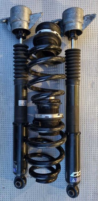 Комплект винтовой подвески D2 racing (койловеры) WV Golf 6/7 audi a4,