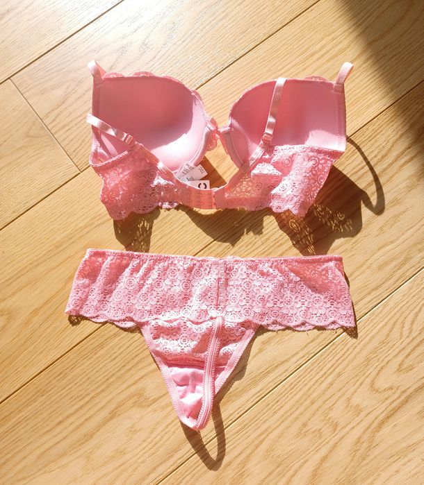 Stanik 70C i majtki stringi M, komplet, zestaw