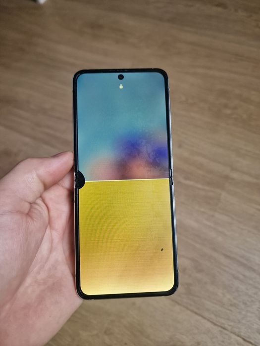 Samsung FLIP 5 V 8GB/512GB składany