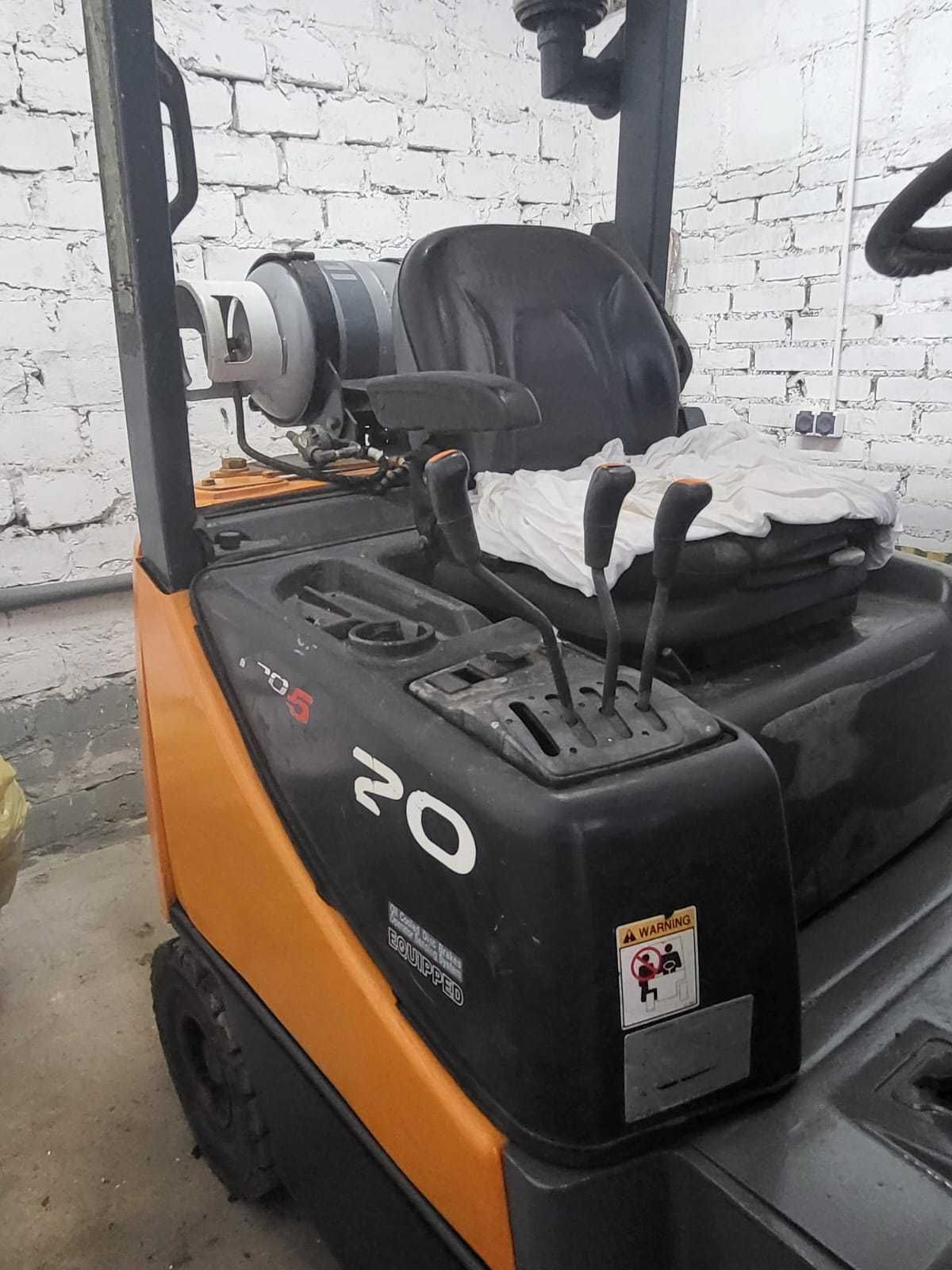 Wózek widłowy Doosan G20SC-5 2,0 t Przesuw i obrotnica,