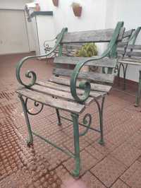 Banco de jardim em ferro fundido, cadeiras e mesas
