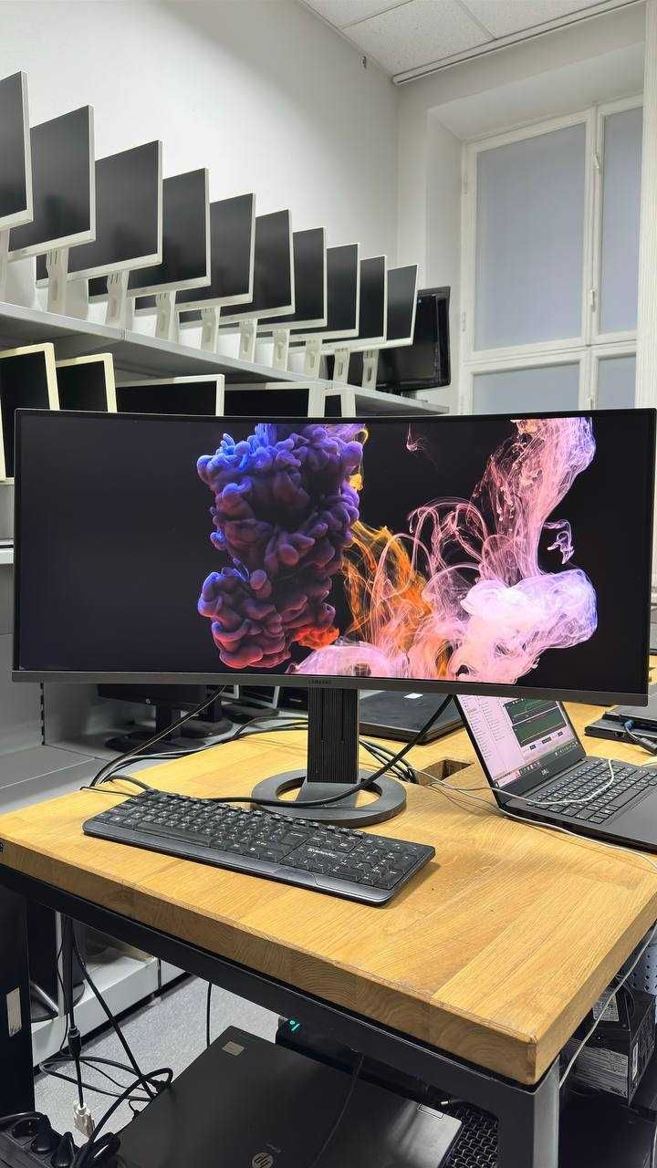 ОПТ (Ціна від 3шт) Вигнутий монітор 34" Samsung Ultra WQHD C34H890WJU