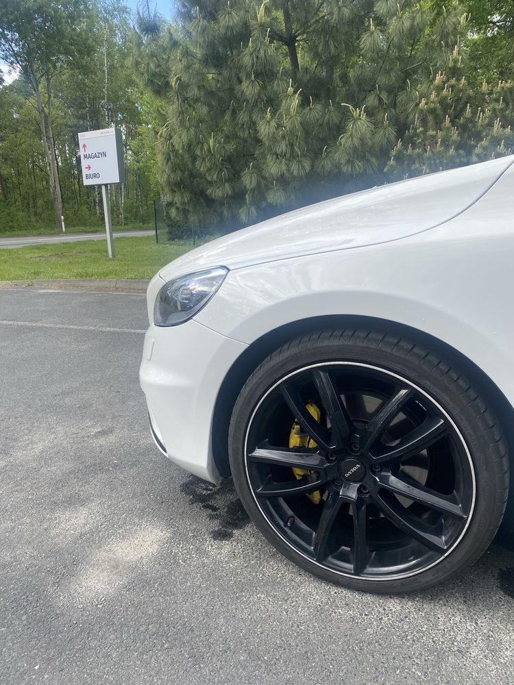 Volvo V40 D4 z 2014r