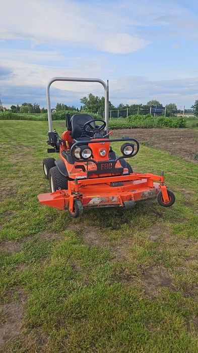 Kubota f3680 kosz górnego wysypu  razem z turbiną