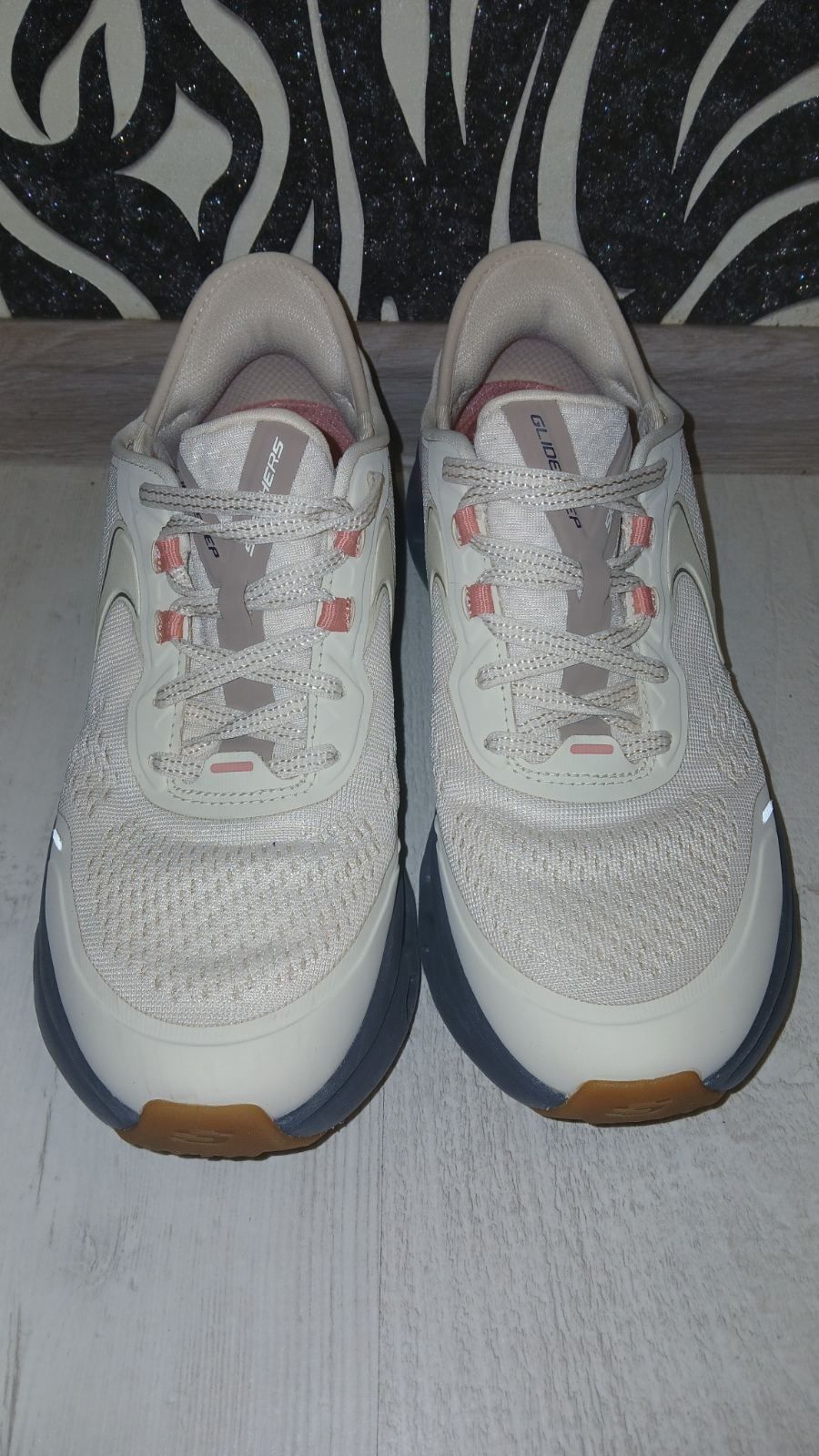 Продам красовки Skechers