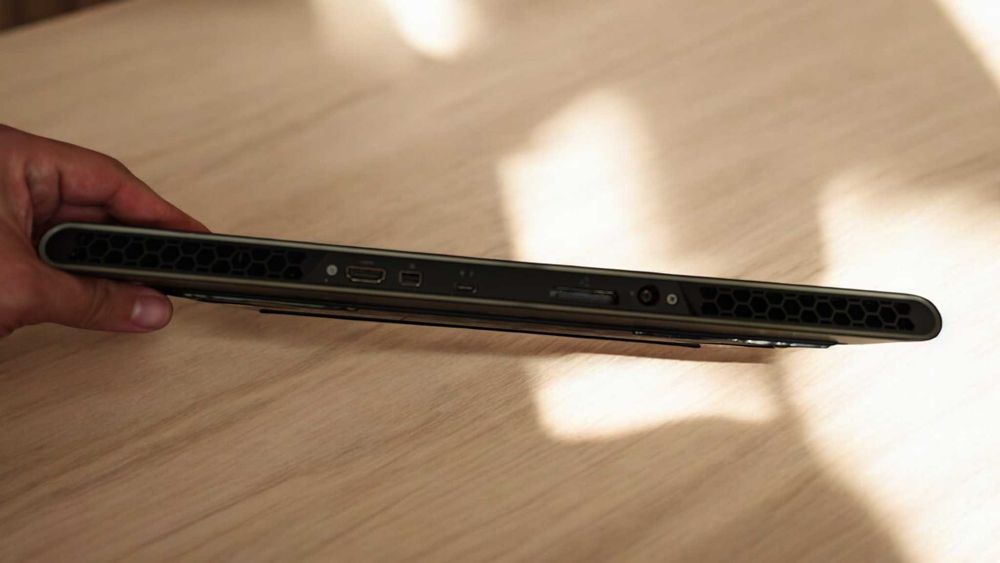 Ігровий Dell Alienware M15 R3 144Гц i7-10H/32Gb/512SSD/RTX2070Super