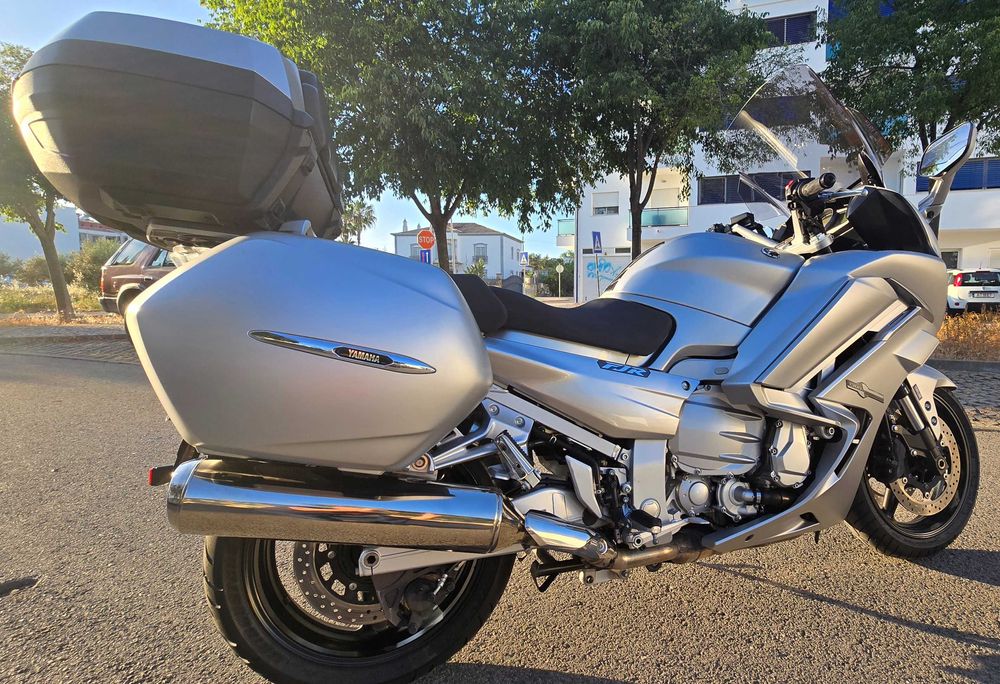 Yamaha FJR 1300 AE (Ultima geração)