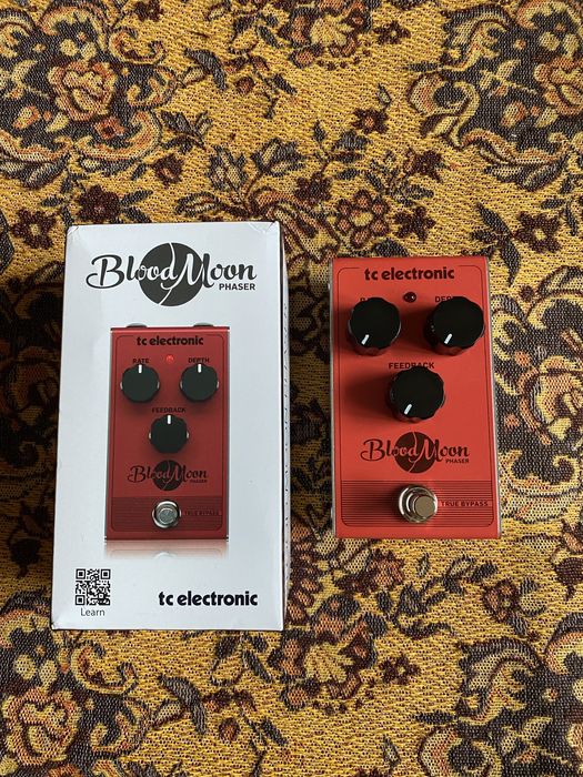 Jak nowy efekt gitarowy TC Electronic BloodMoon Phaser