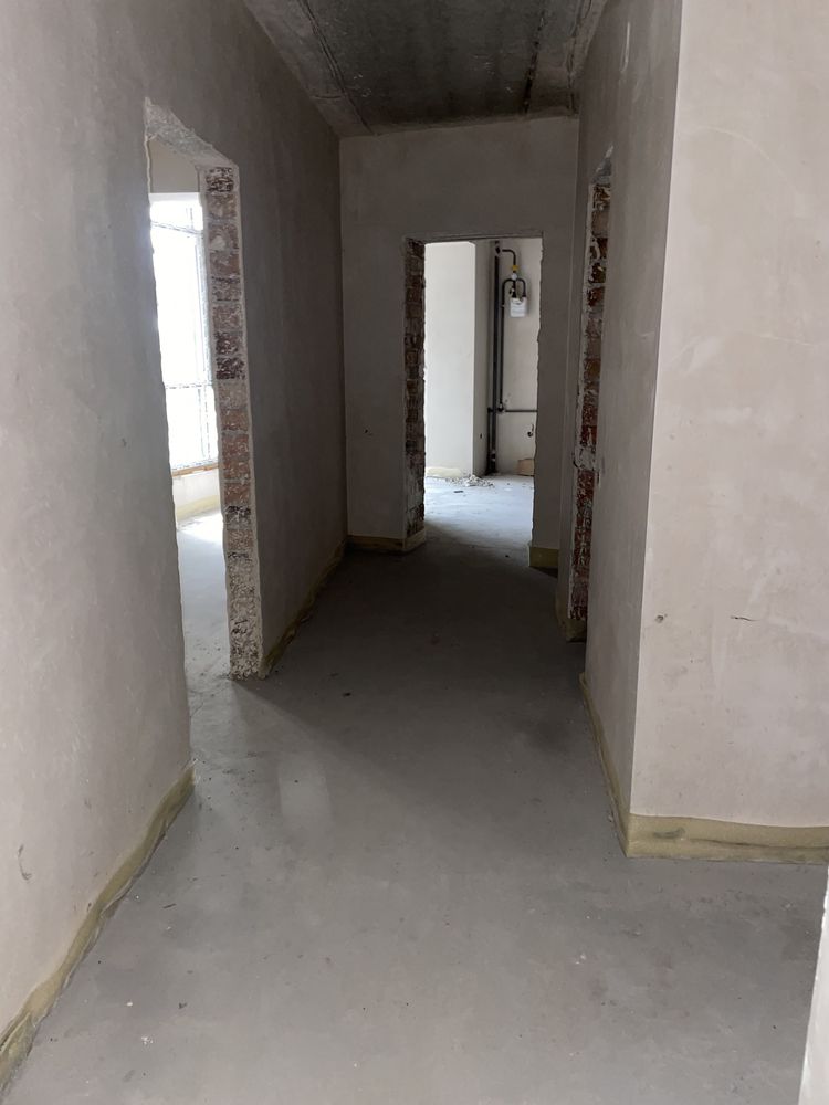 Продам квартиру в елітній, новобудові в центрі міста біля озера, парк.