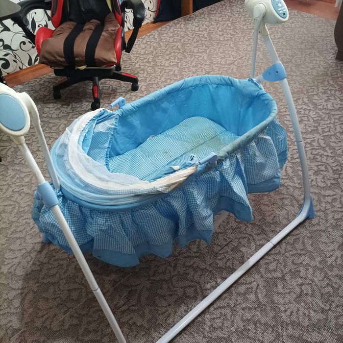 дитяче колискове ліжечко