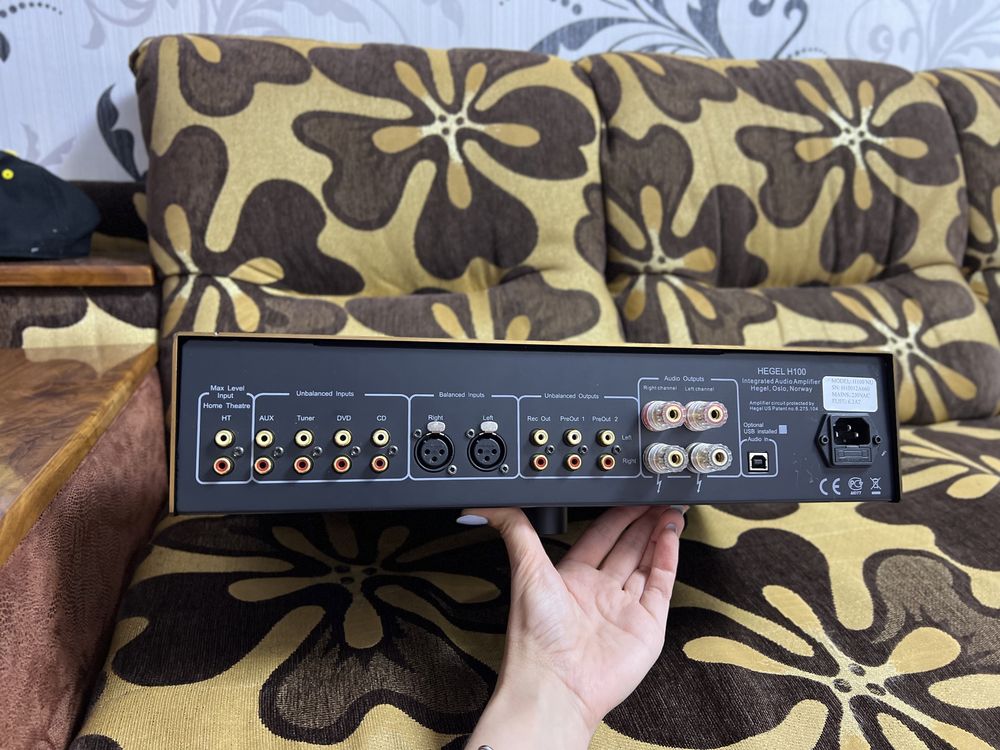 Усилитель HEGEL H100