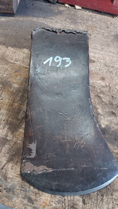 Szwedzka  siekiera nr193