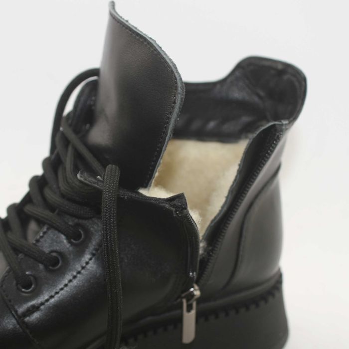 Зимові жіночі чорні шкіряні черевики женские чёрные ботинки кожа мех