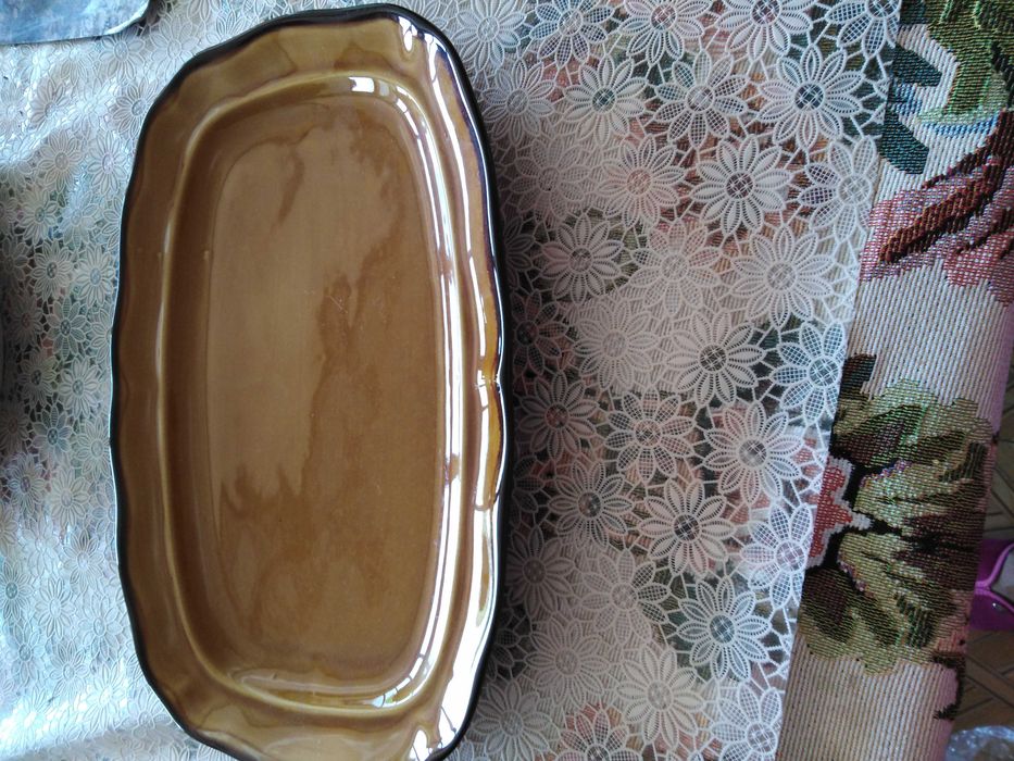 sprzedam 2 tace ozdobne