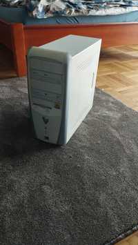 Komputer stacjonarny Windows XP ( działający )